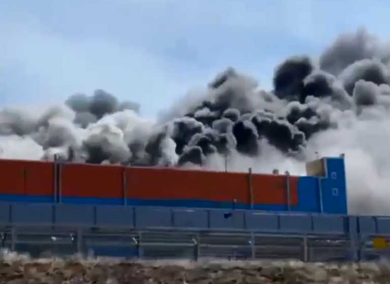 Ρωσία: Τεράστια πυρκαγιά σε εργοστάσιο παραγωγής ηλεκτρικής ενέργειας στην νήσο Σαχαλίνη