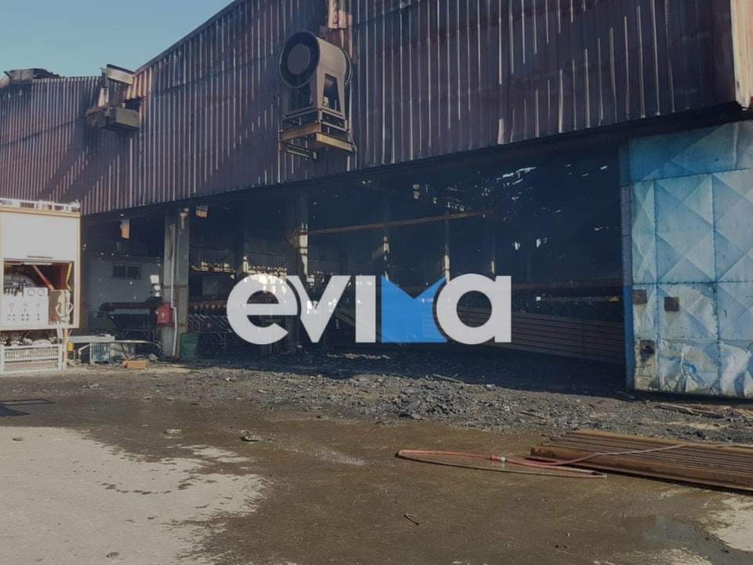 Φωτιά στην Εύβοια: Μεγάλες οι ζημιές στο εργοστάσιο του Αλιβέριου