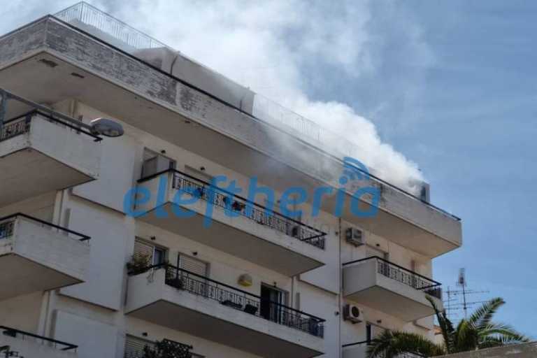 Φωτιά σε διαμέρισμα στην Καλαμάτα – Ακούστηκαν εκρήξεις