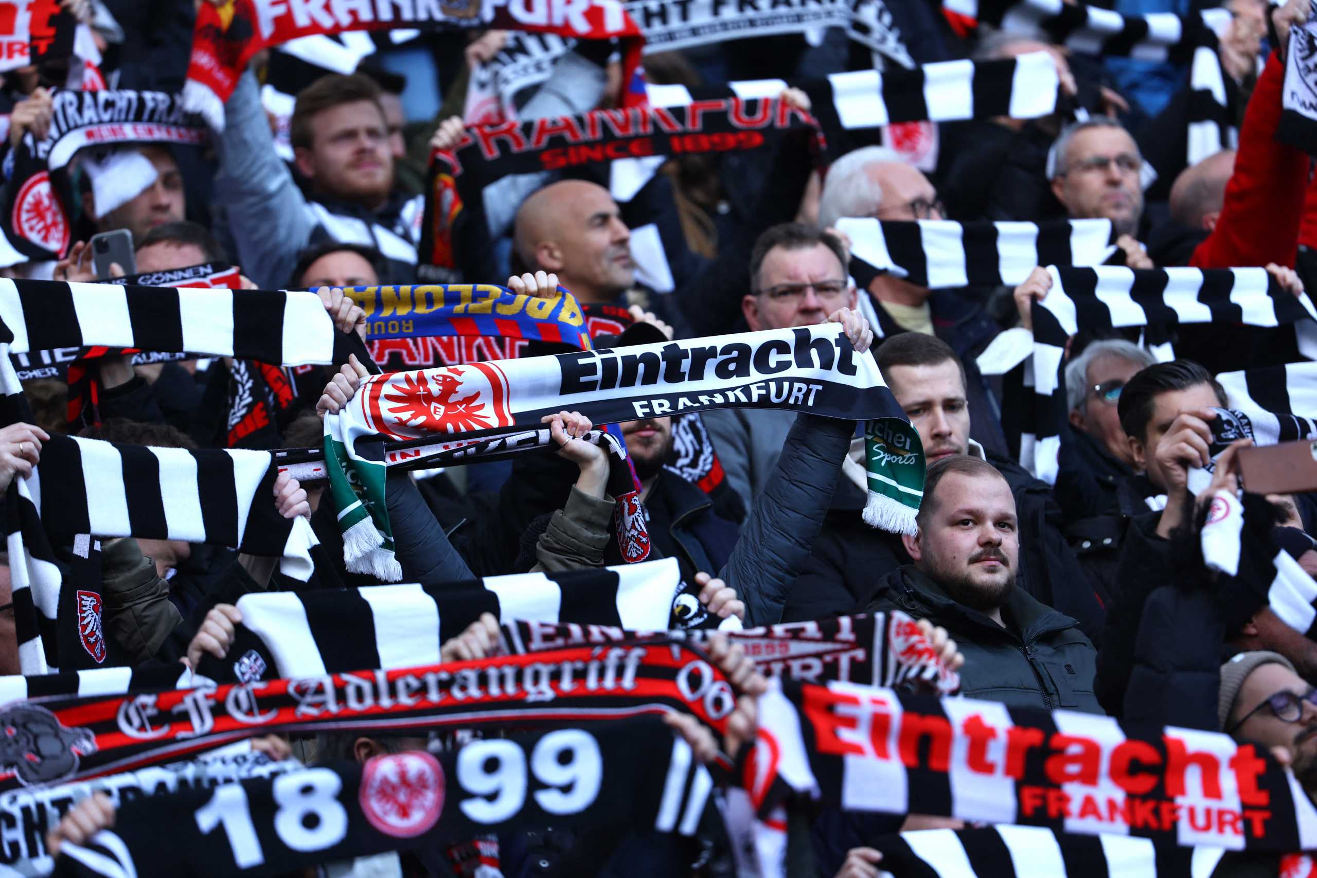 Soccer Football - Bundesliga - Eintracht Frankfurt v SC Freiburg - Deutsche Bank Park, Frankfurt, Germany - April 10, 2022 Eintracht Frankfurt fans in the stands before the match REUTERS