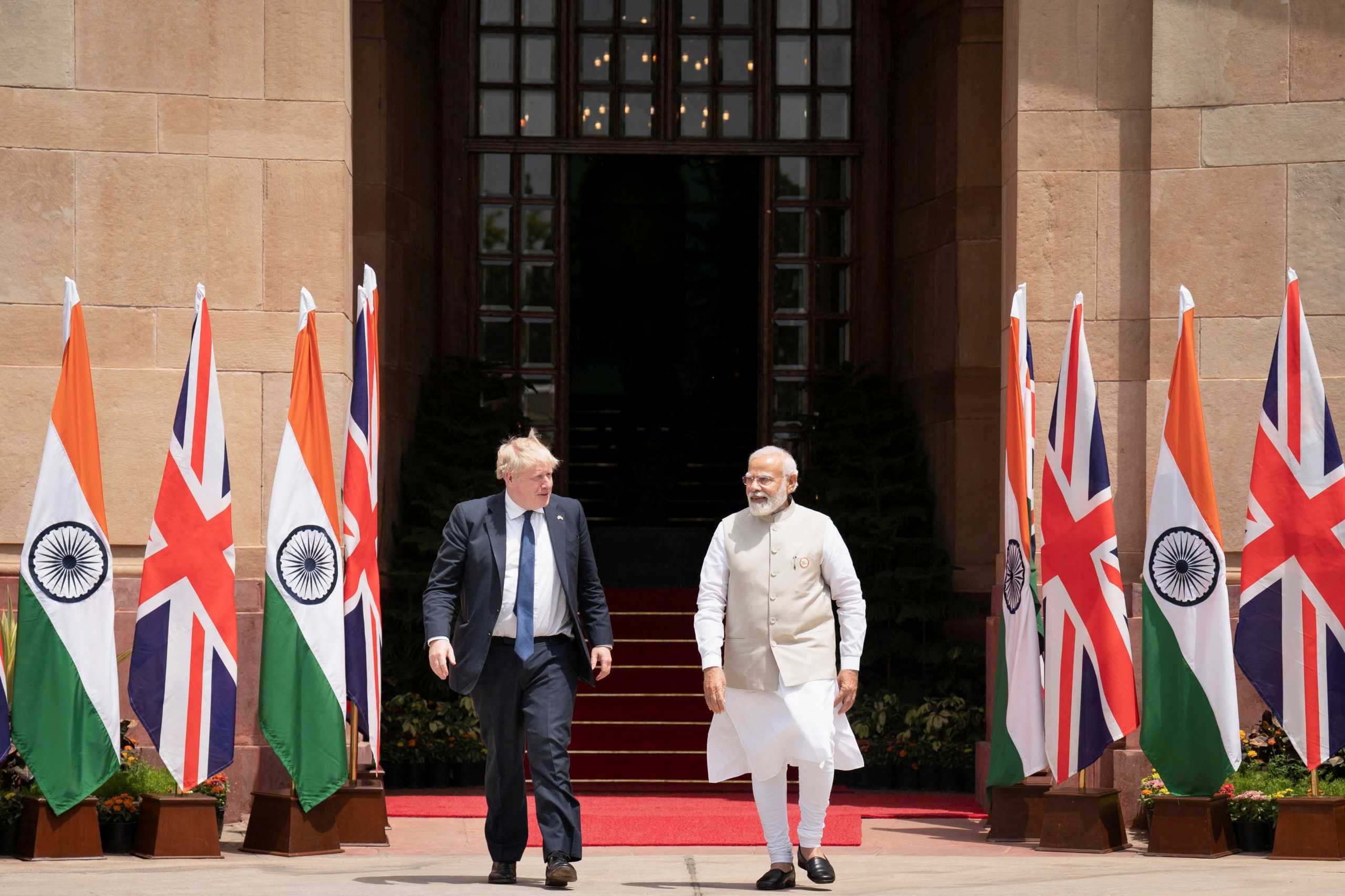 Ινδία και Βρετανία υπέγραψαν νέα συμφωνία για το εμπόριο και την κατασκευή μαχητικών αεροσκαφών