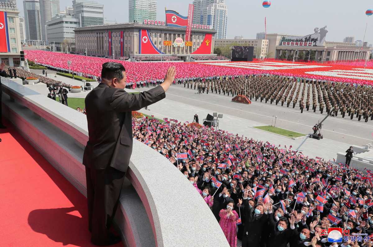 Βόρεια Κορέα: Παρέλαση χωρίς άρματα και όπλα για τα 110 χρόνια της χώρας