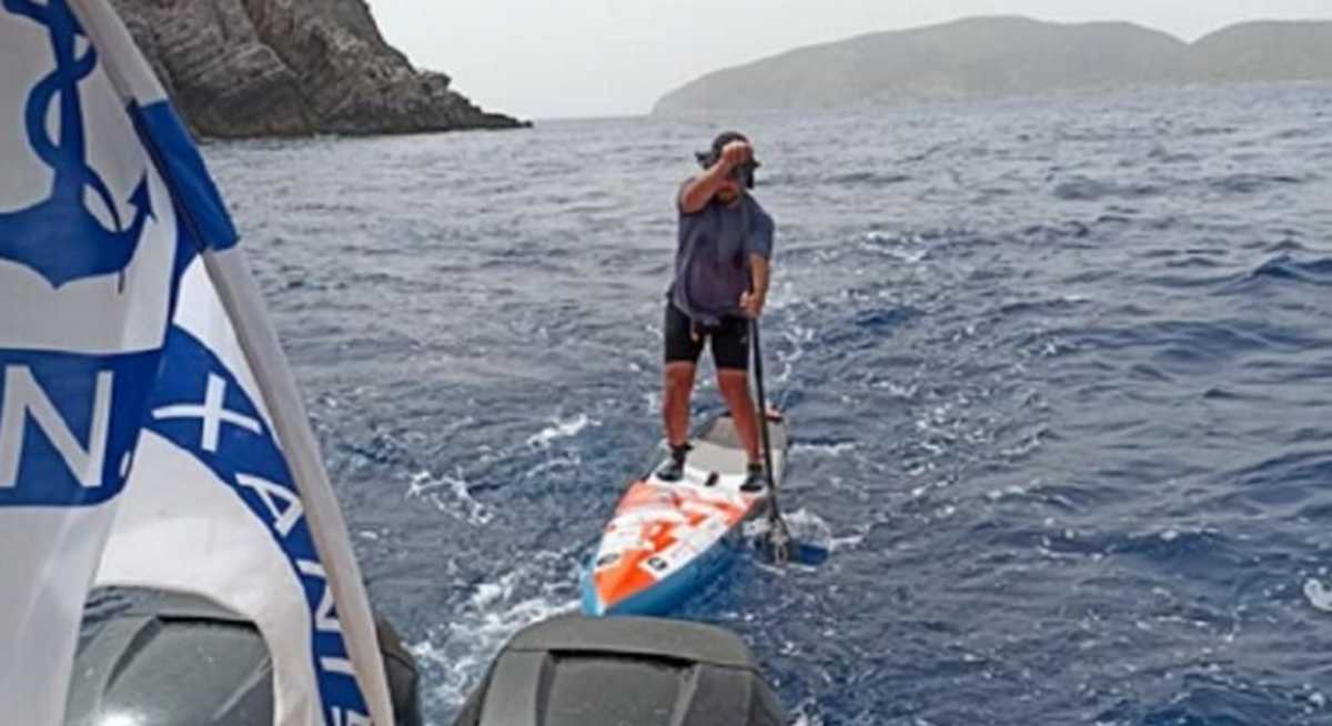 Χανιά: Αυτός είναι ο κωπηλάτης που έκανε τον γύρο της Κρήτης σε 15 μέρες πάνω σε μια σανίδα τύπου Sup