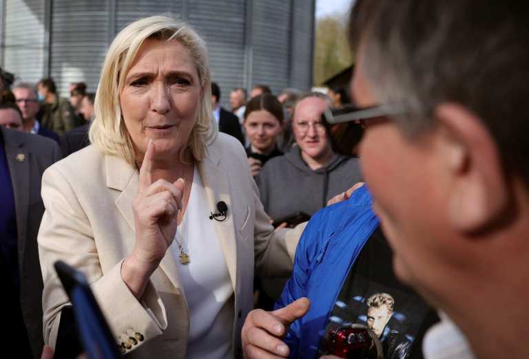 Η Μαρίν Λε Πεν δεν θέλει τη Γαλλία εκτός Ε.Ε. αλλά ετοιμάζει σαρωτικές αλλαγές