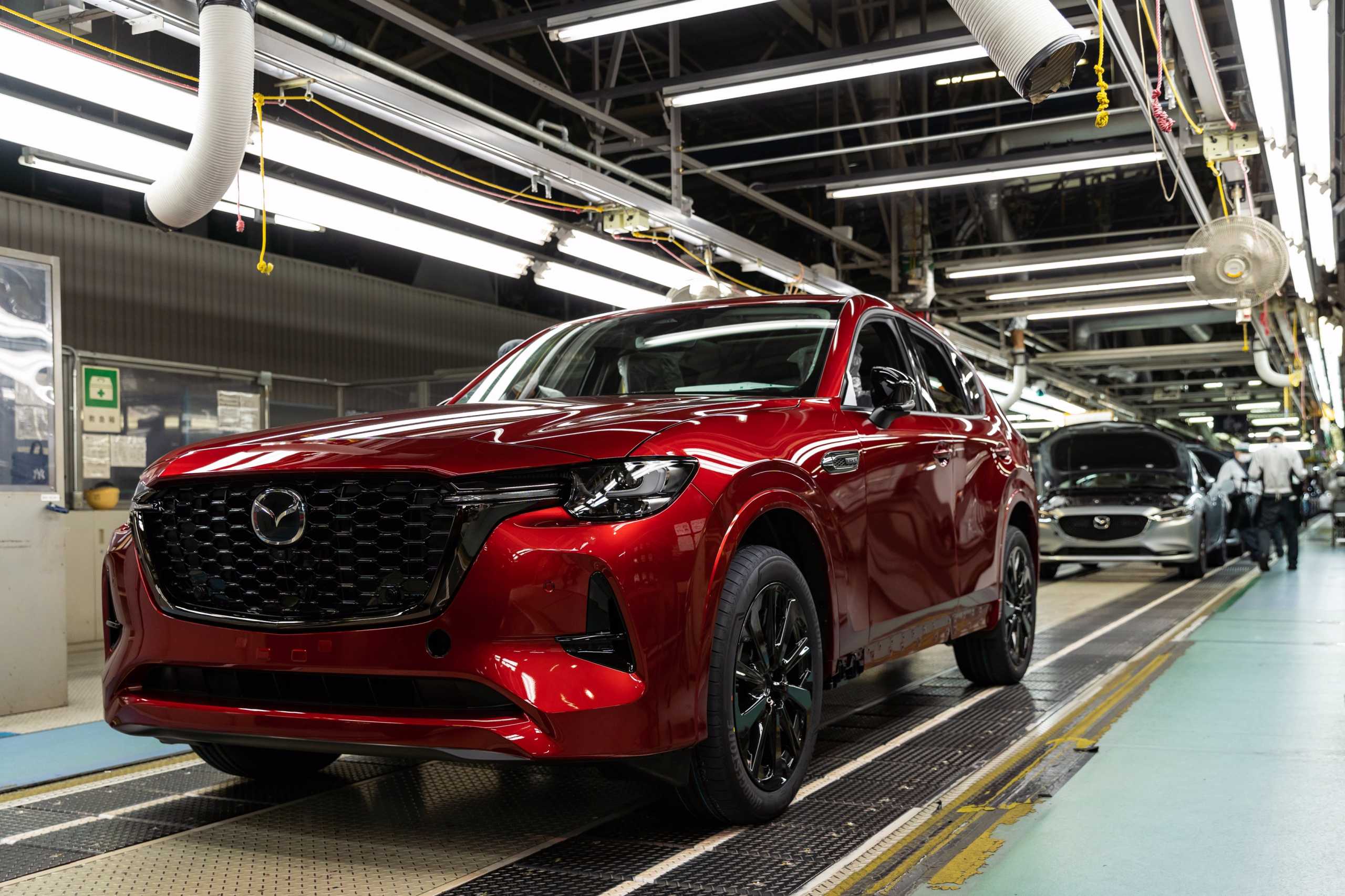 Mazda: Τελετή έναρξης της παραγωγής του νέου SUV Mazda CX-60