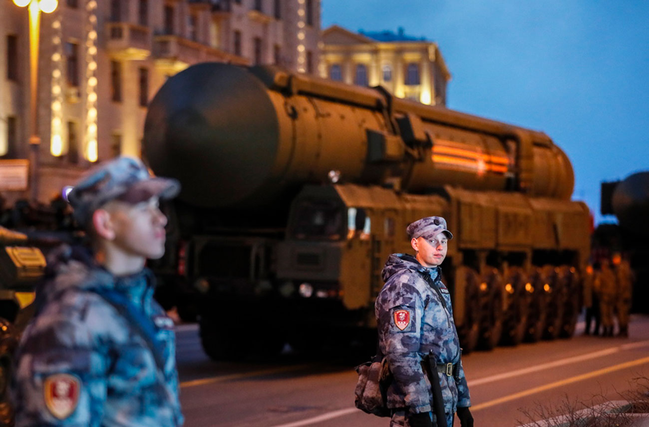 Ρωσία: Ο Πούτιν κάνει επίδειξη δύναμης – Πρόβα παρέλασης με τα πυρηνικά στους δρόμους της Μόσχας