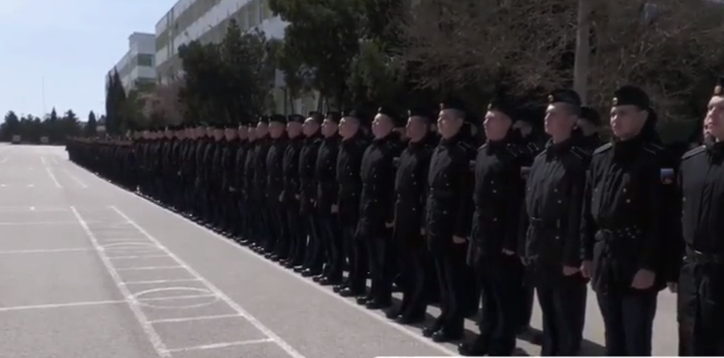 Πόλεμος στην Ουκρανία: Η Ρωσία εμφάνισε ναύτες του Moskva ενώ η Ουκρανία… λέει πως σκοτώθηκαν όλοι