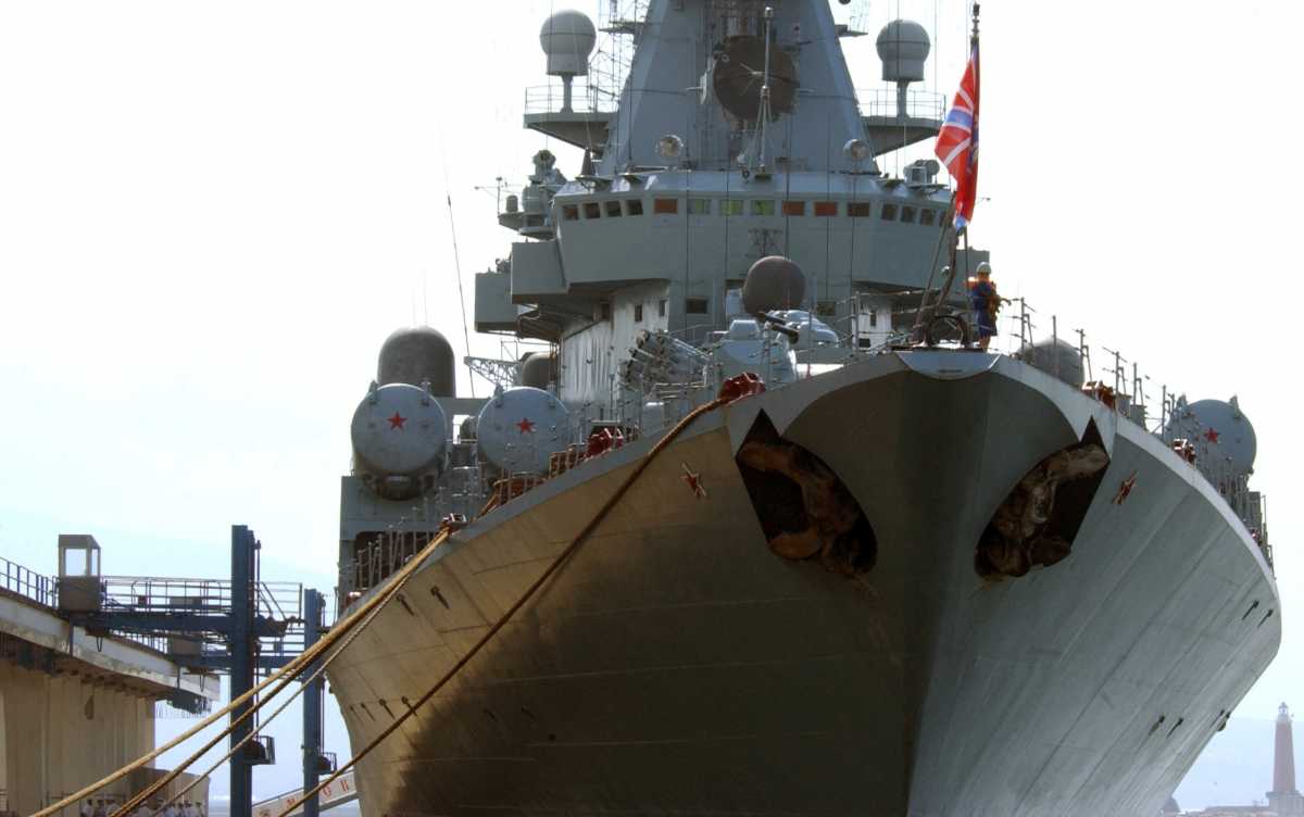 Πόλεμος στην Ουκρανία: Μυστήριο με το πλοίο Moskva – Δεν έχει βυθιστεί λέει το Κρεμλίνο