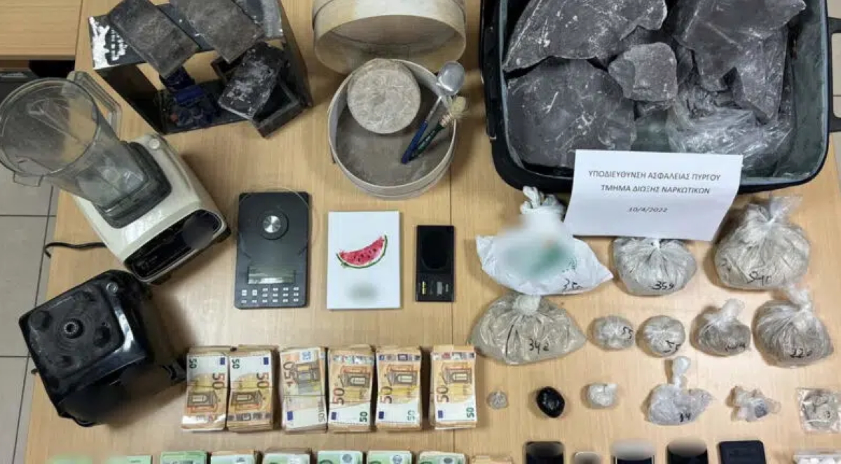 Πύργος: Τρεις συλλήψεις για διακίνηση «σκληρών» ναρκωτικών – Έκρυβαν 113.000 ευρώ σε χρηματοκιβώτιο