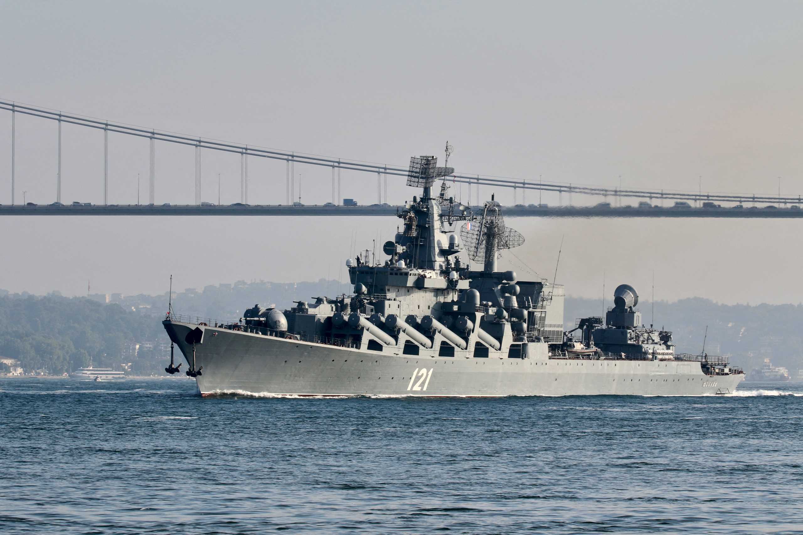 Πόλεμος στην Ουκρανία: Μετά από 3 πολέμους το Moskva βυθίστηκε στην Μαύρη Θάλασσα – Η ιστορία του επιβλητικού πολεμικού πλοίου