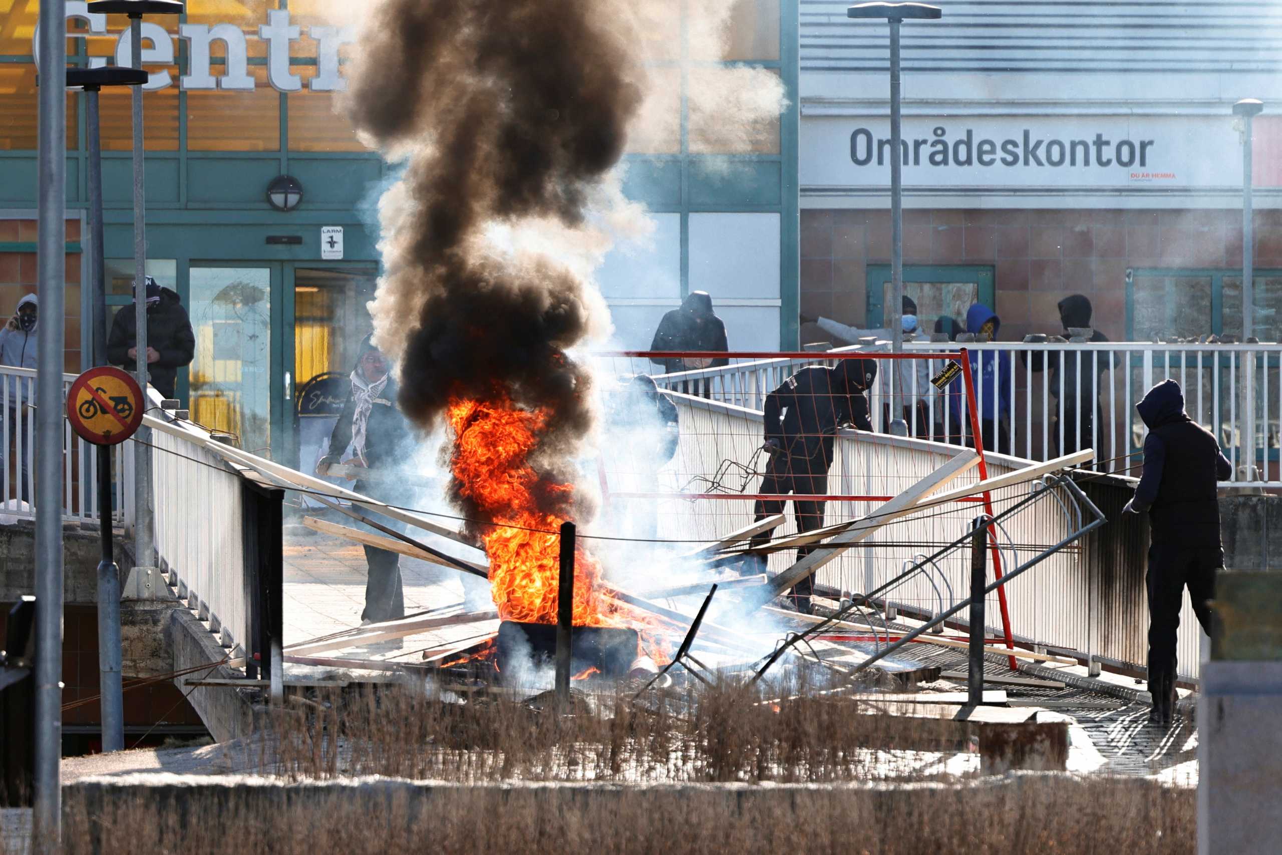 Σουηδία: Σφαίρες σε διαδηλωτές κατά της ακροδεξιάς – «Εξοστρακίστηκαν» λέει η αστυνομία