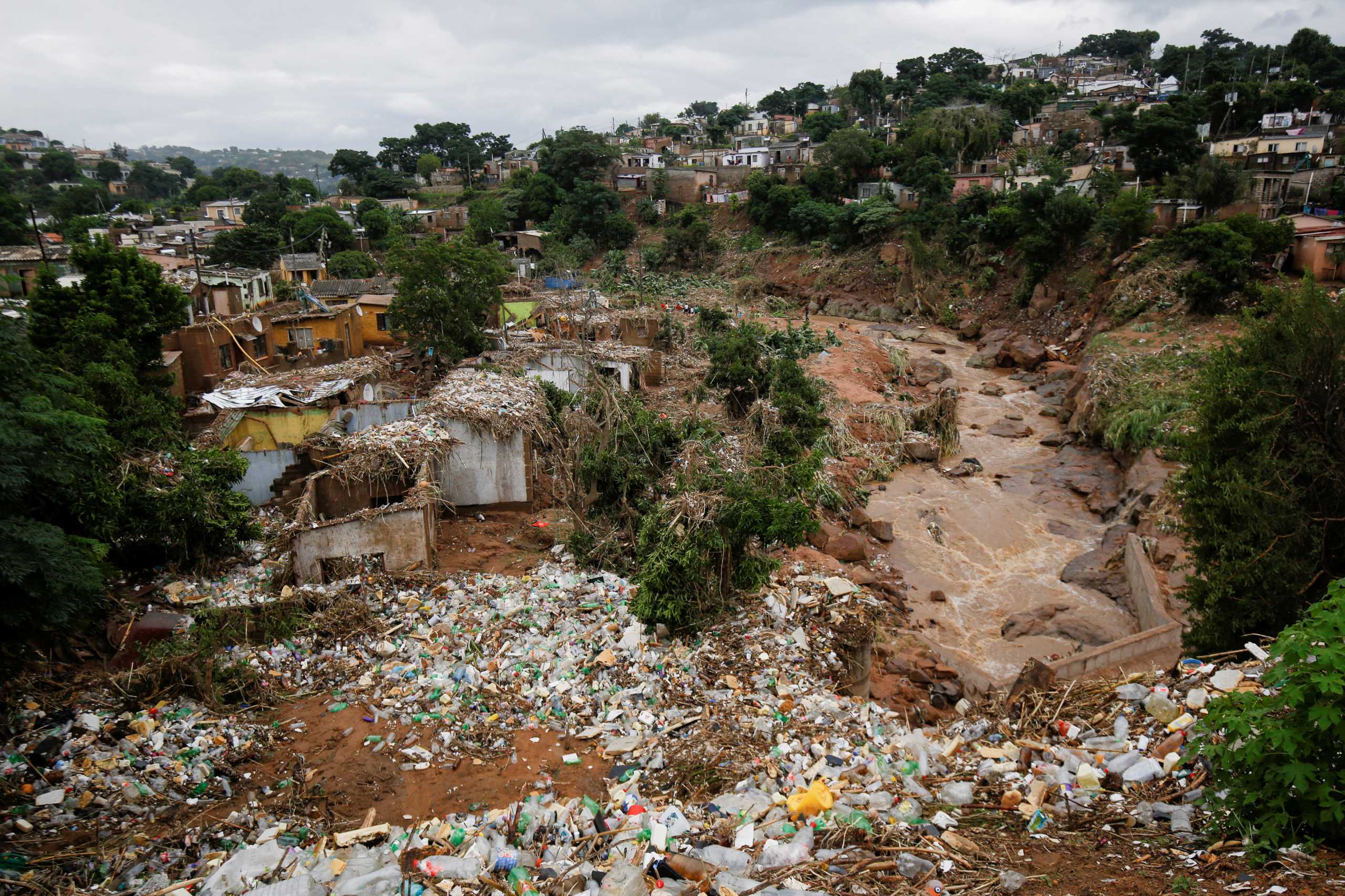 Νότια Αφρική: Περισσότεροι από 340 νεκροί από τις φονικές πλημμύρες