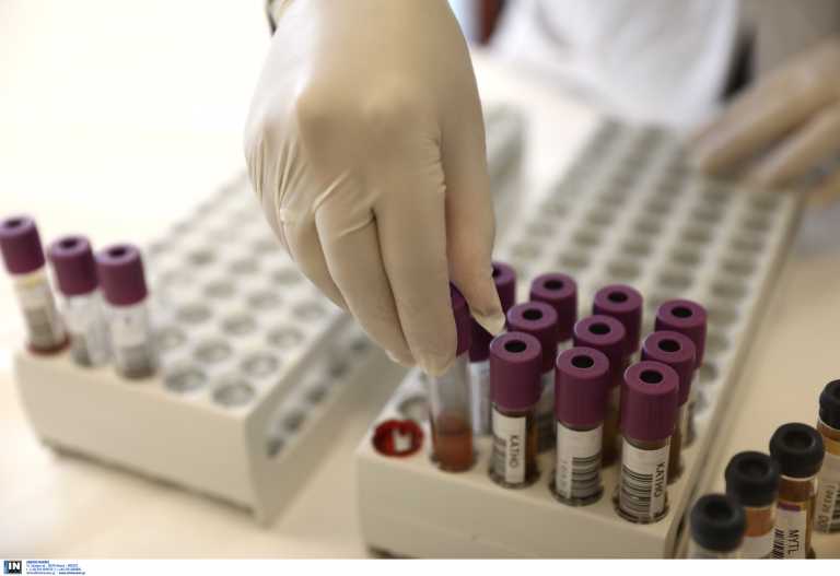 Νέο τεστ αίματος προβλέπει τον κίνδυνο εμφράγματος και εγκεφαλικού για τα επόμενα 4 χρόνια