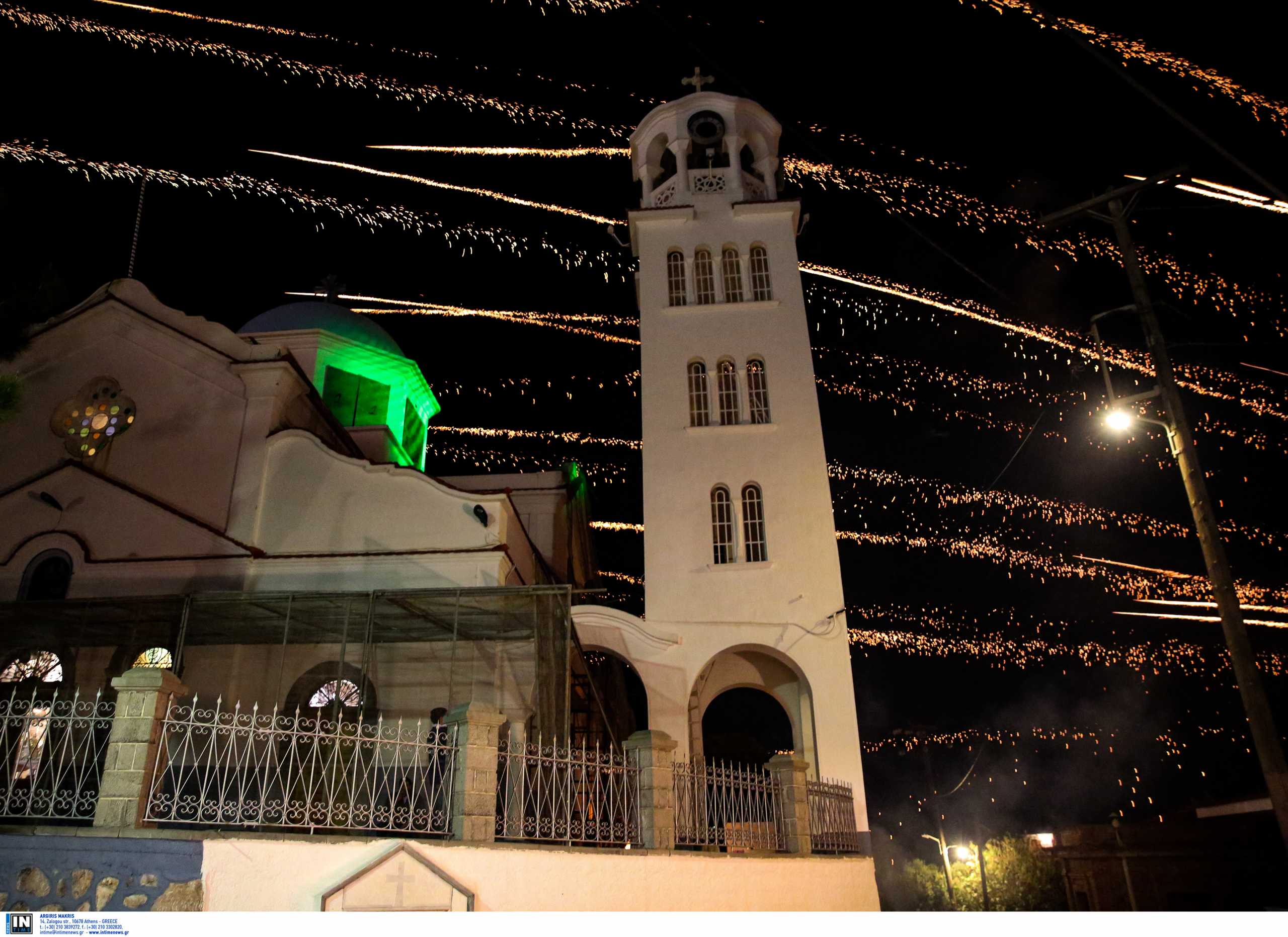 Χίος: Το Βροντάδο «οχυρώνεται» για το ρουκετοπόλεμο – Καλύπτονται σπίτια και εκκλησίες