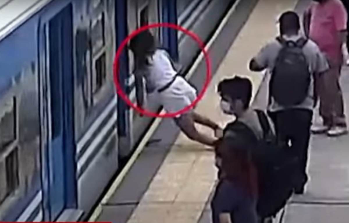 Αργεντινή: Γυναίκα λιποθυμά, πέφτει πάνω σε διερχόμενο τρένο και σώζεται από θαύμα