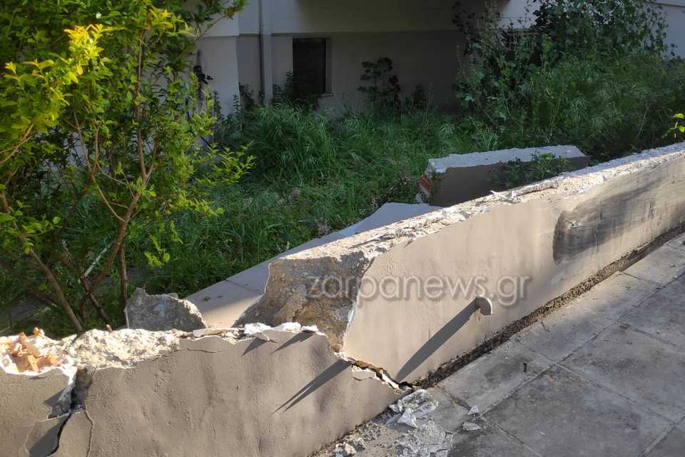 Τρελή πορεία αυτοκινήτου σε τροχαίο