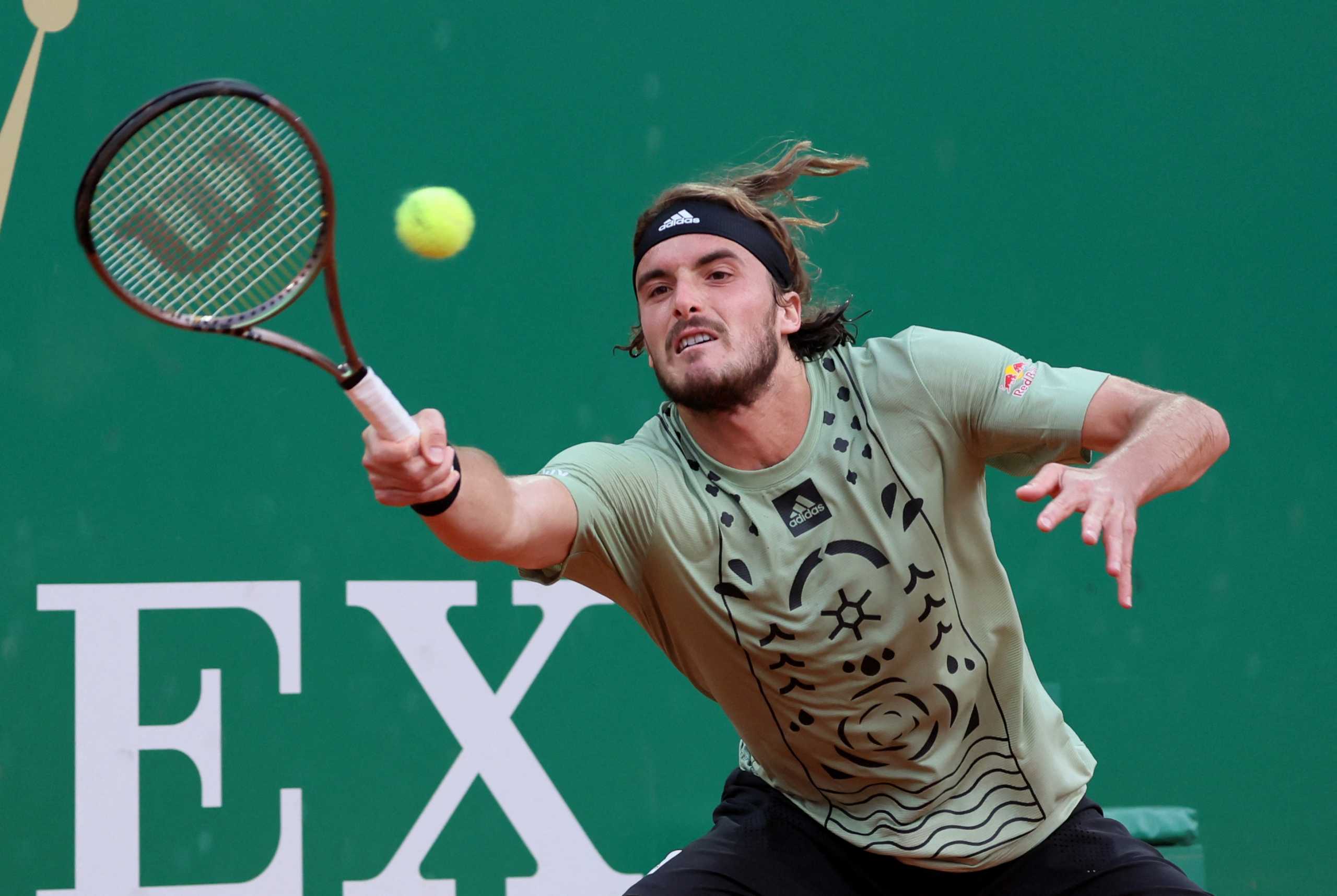 Tennis - ATP Masters 1000 - Monte Carlo Masters - Monte-Carlo Country Club, Roquebrune-Cap-Martin, France - April 16, 2022  Greece's Stefanos Tsitsipas in action during his semi final match against Germany's Alexander Zverev REUTERS
