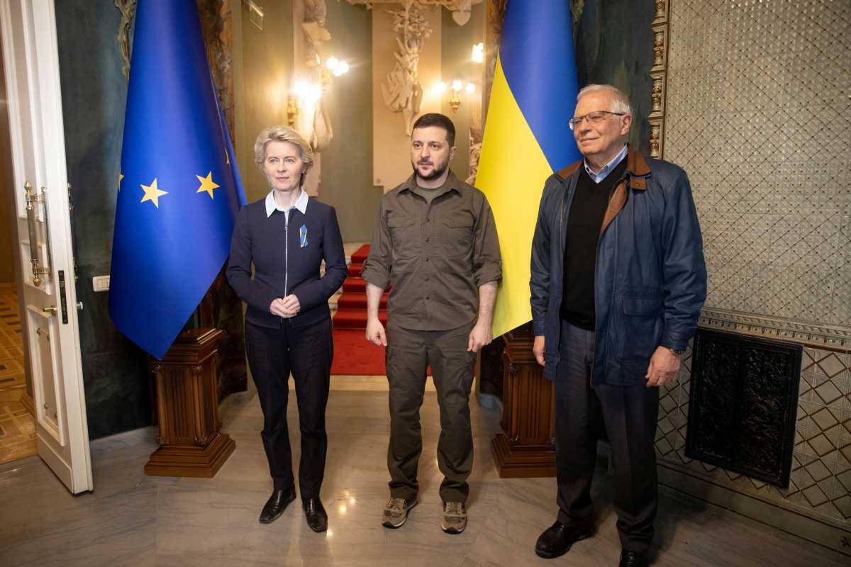 Η Ουκρανία συμπλήρωσε το ερωτηματολόγιο για την ένταξή της στην ΕΕ