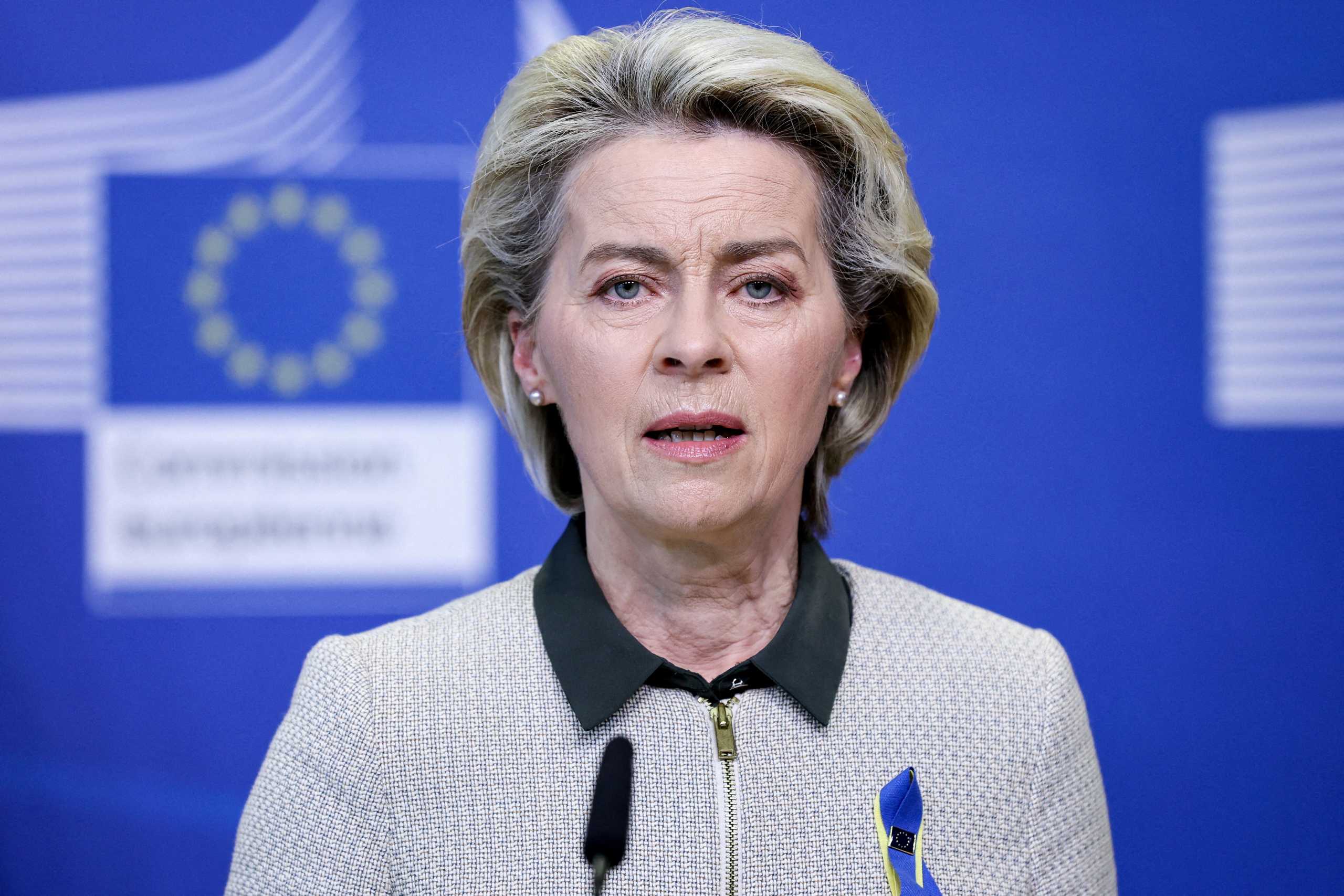 European Commission President Ursula von der Leyen delivers a statement before her meeting with the Italian Prime Minister Mario Draghi at the headquarters of the European Commission in Brussels, Belgium March 7, 2022 Kenzo Tribouillard