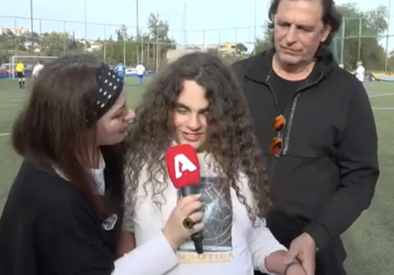 Νένα Χρονοπούλου και Τάσος Μητρόπουλος στο πλευρό του γιου τους – «Είμαι παιδί ΑμΕΑ και θα παλέψω για τα δικαιώματά μου»