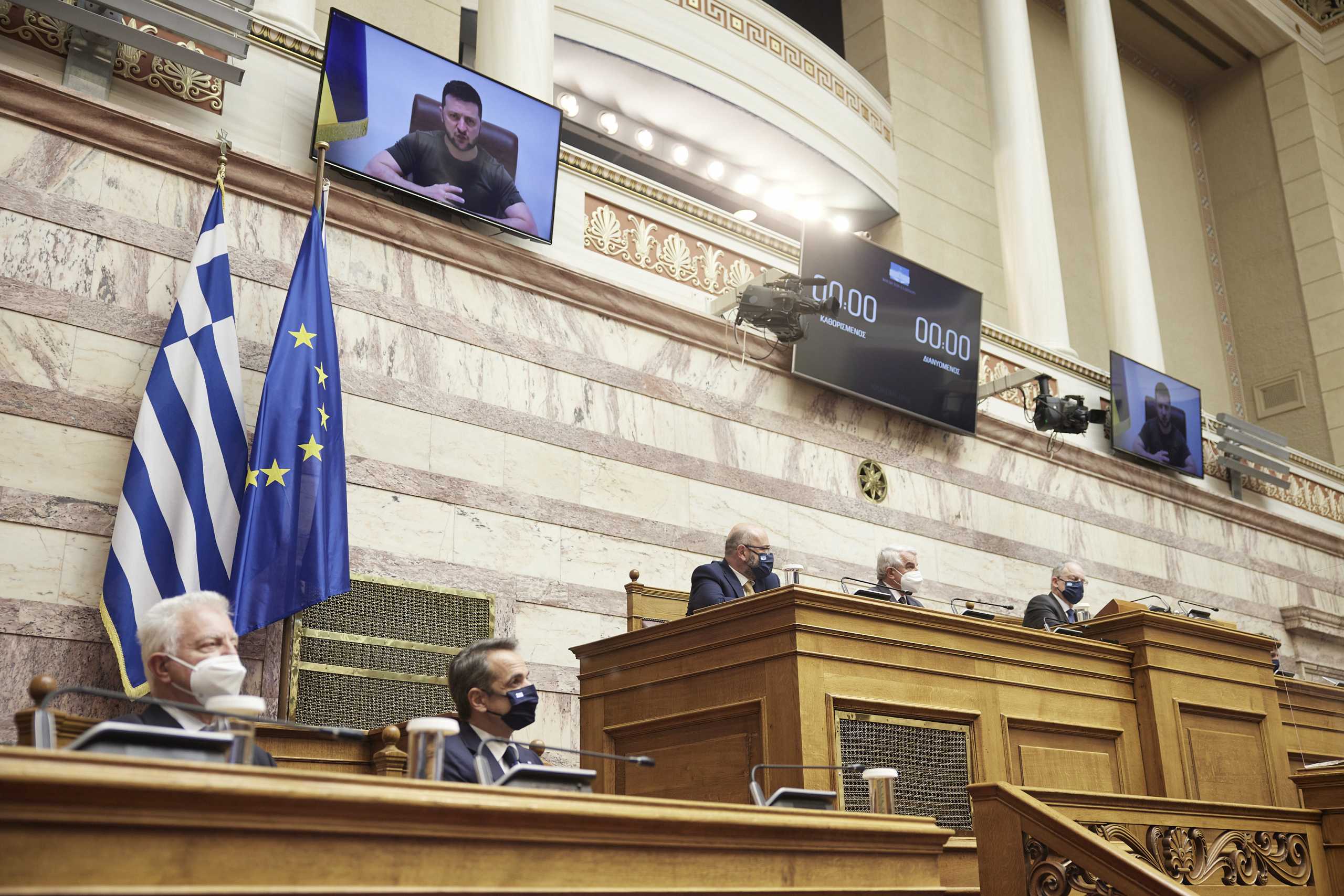 Πηγές προέδρου της Βουλής: Δέκα λεπτά πριν την ομιλία Ζελένσκι μάθαμε ότι θα περιλάβει τους 2 μαχητές