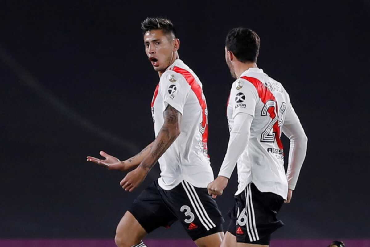 epa09214058 Fabrizio German Angileri (L) of River Plate celebrates after scoring during the Copa Libertadores Group D soccer match between River Plate and Santa Fe at the Monumental Stadium, in Buenos Aires, Argentina, 19 May 2021.  EPA