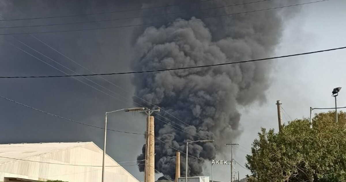 Φωτιά στη ΒΙΠΕ Ηρακλείου: Ολοκληρωτική καταστροφή στο Κέντρο Ανακύκλωσης – Έρευνα του ανακριτικού της πυροσβεστικής