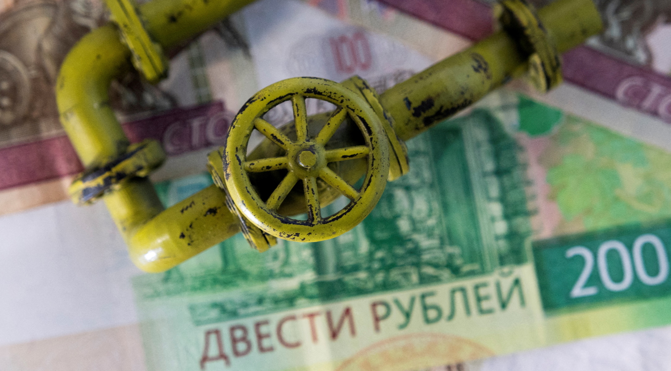 «Δεν πληρώνουμε το ρωσικό φυσικό αέριο σε ρούβλια», επανέλαβε η Ευρωπαϊκή Επιτροπή