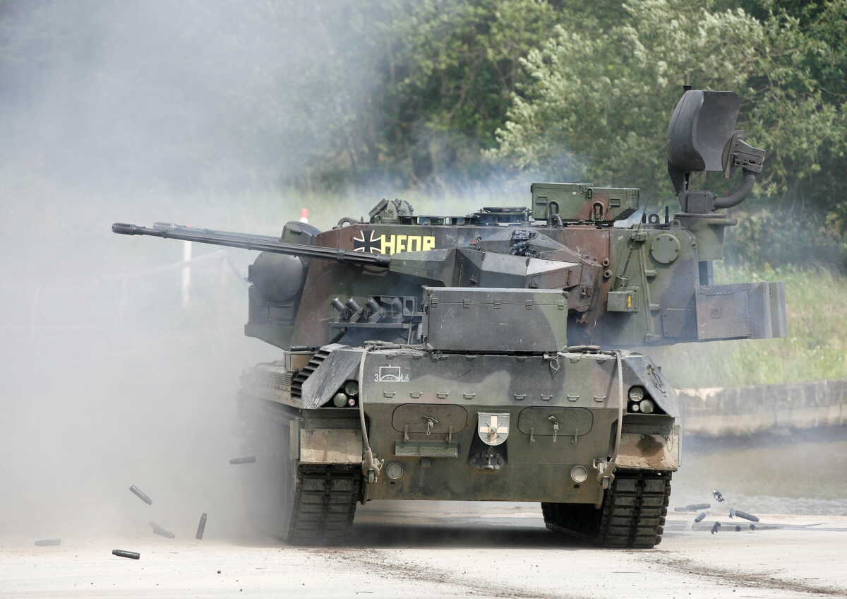 FILE PHOTO: The Gepard antiaircraft tank of the German armed forces Bundeswehr fires during a demonstration at the exercise area of Munster about 80 km south east of Hamburg June 20, 2007. REUTERS