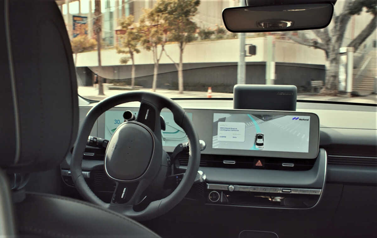H Hyundai παρουσιάζει το όραμά της για αυτόνομη οδήγηση βασισμένο στο IONIQ 5 Robotaxi