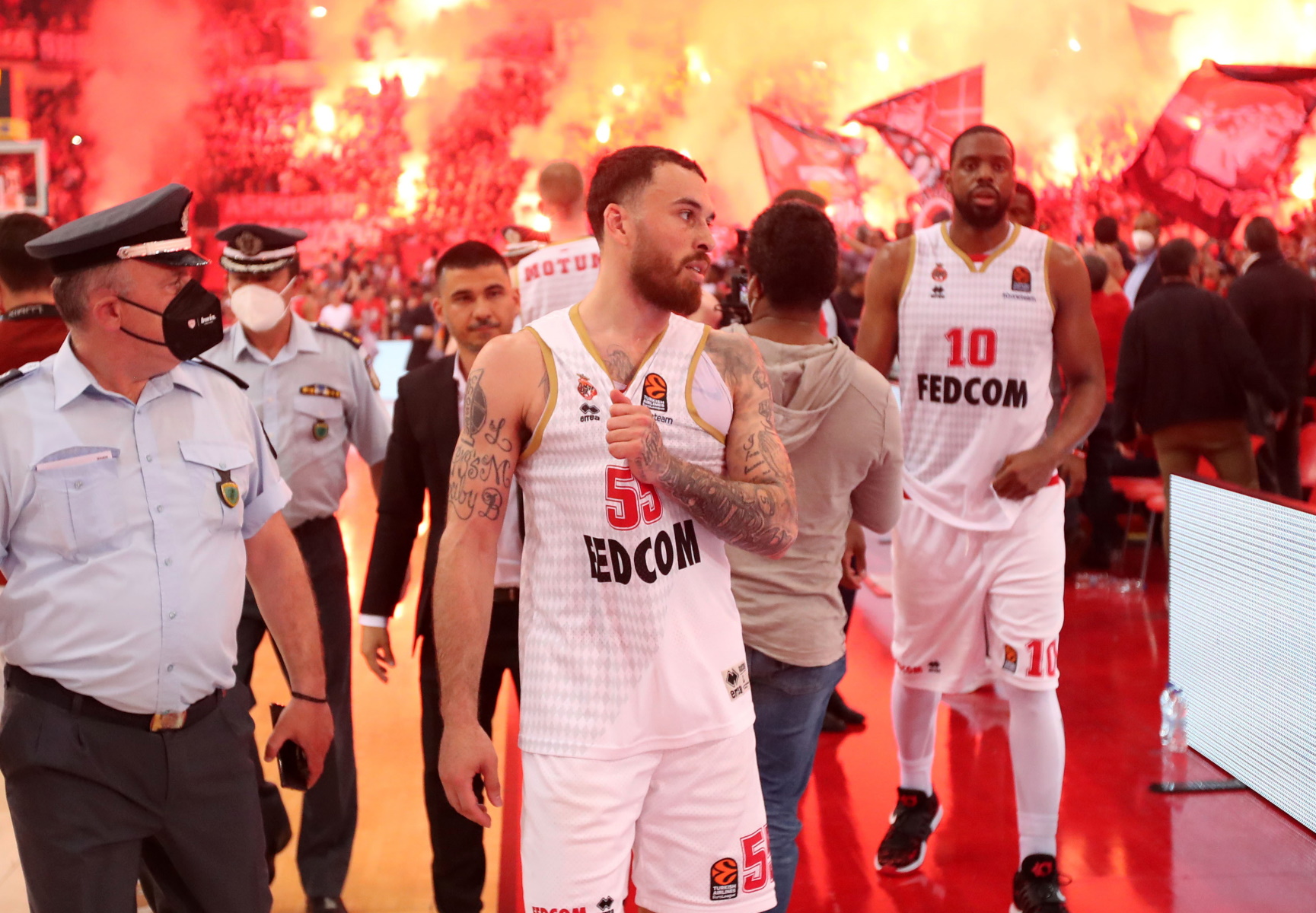 OLYMPIAKOS MONACO EUROLEAGUE  JAMES