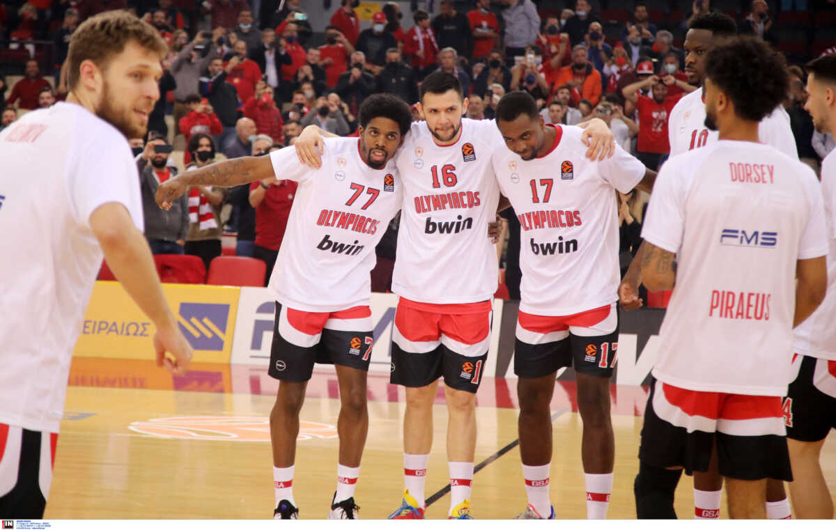 OLYMPIAKOS MONACO EUROLEAGUE MCKISSIC PAPANIKOLAOU JEAN CHARLES