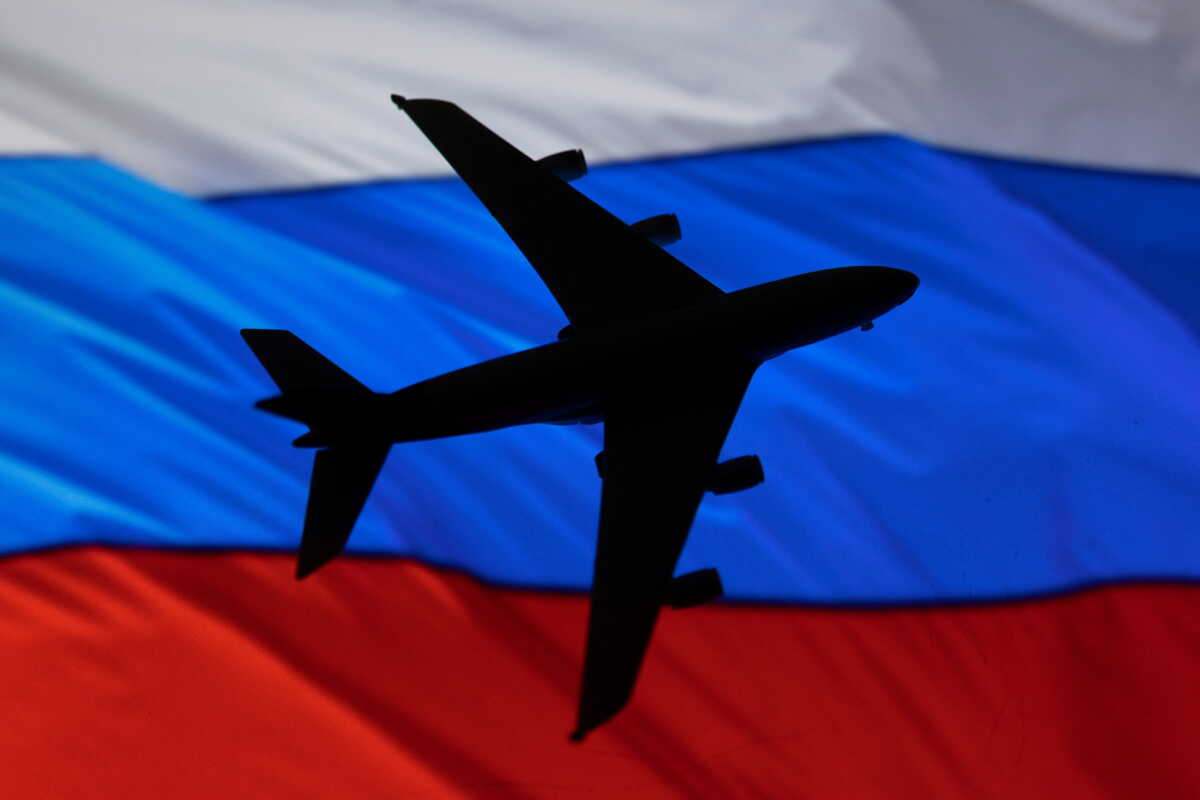 Πόλεμος στην Ουκρανία: Η Κίνα απαγόρευσε τις πτήσεις αεροσκαφών Boeing και Airbus που ανήκουν σε ρωσικούς αερομεταφορείς