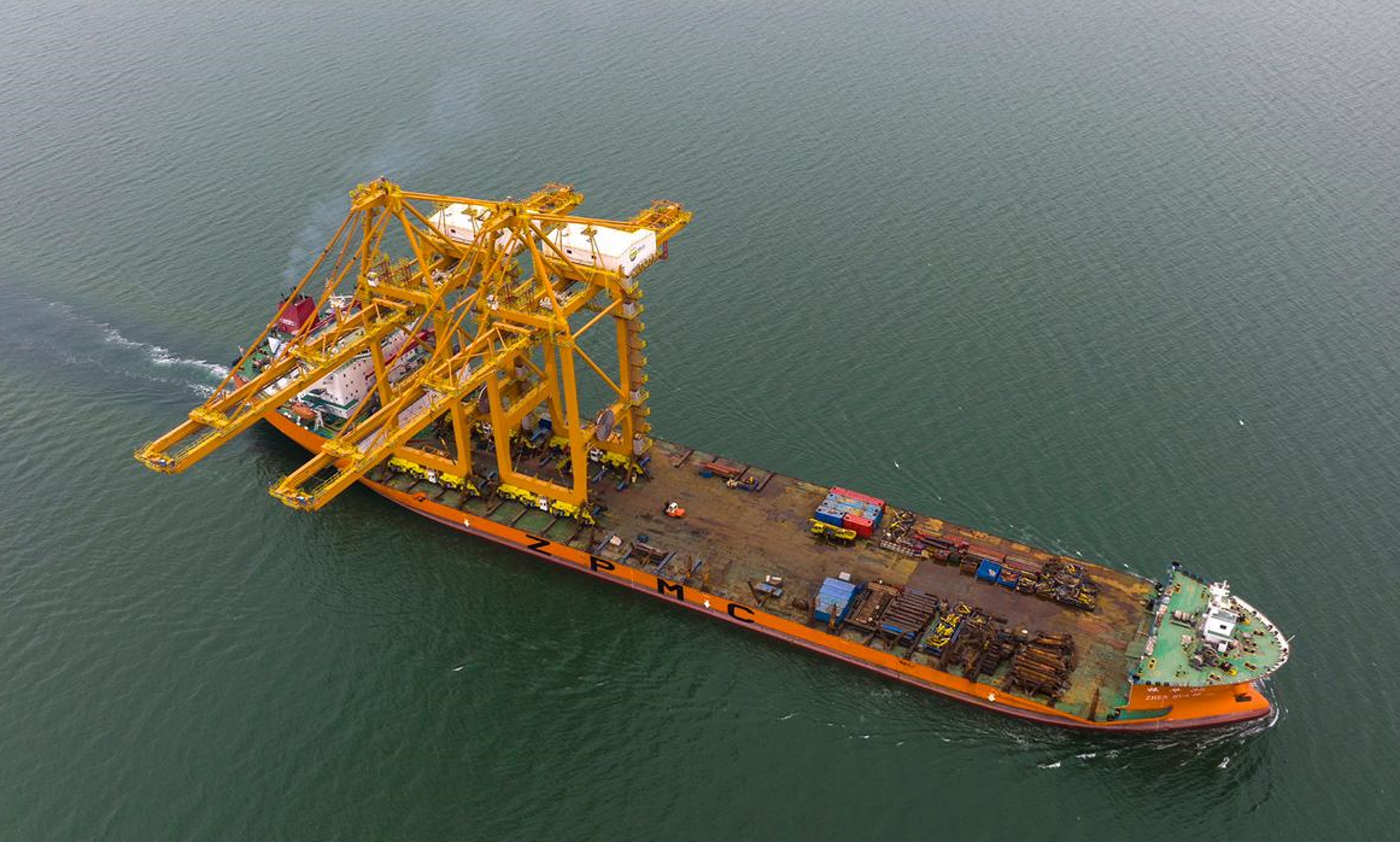 ΟΛΘ ΑΕ: Στο λιμάνι Θεσσαλονίκης κατέπλευσαν 2 νέες Γερανογέφυρες New Panamax αξίας 15,7 εκατ. ευρώ