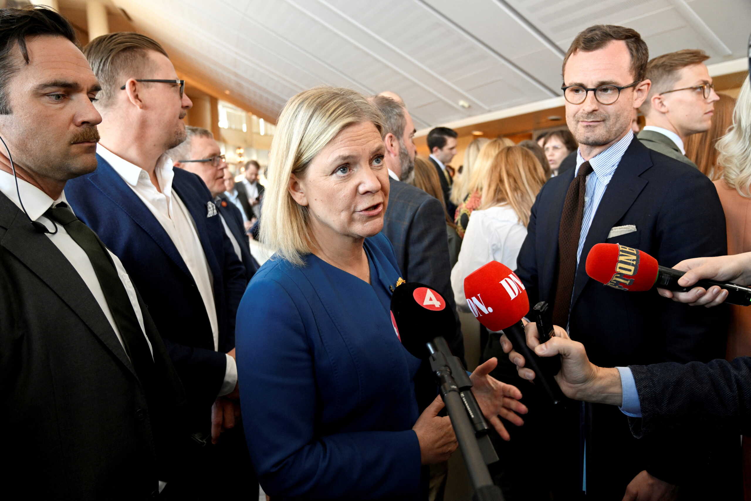 Η Σουηδία εγκαταλείπει την ουδετερότητα – Ανακοίνωσε ότι υποβάλλει αίτημα ένταξης στο ΝΑΤΟ