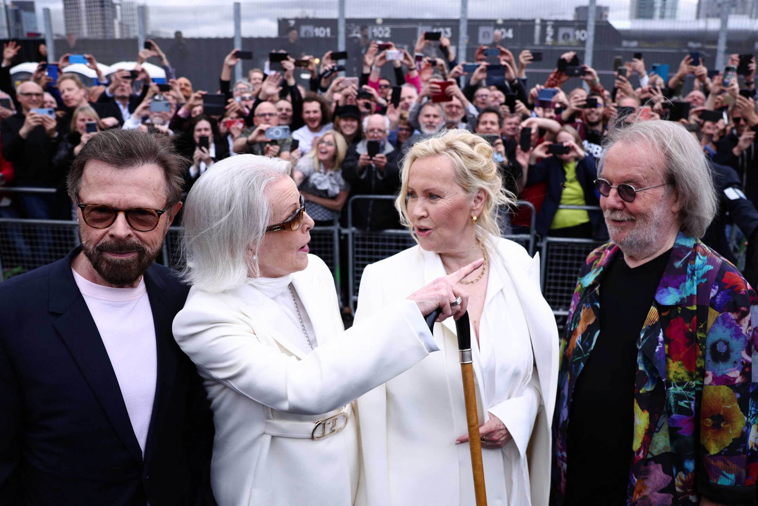 ABBA: Ξανά μαζί μετά από 36 χρόνια στην πρεμιέρα της συναυλίας «Voyage» στο Λονδίνο