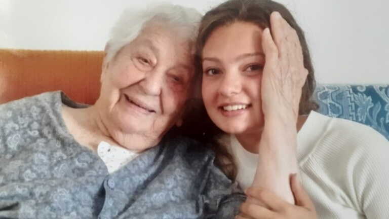 Συγκινημένη η 101 ετών γιαγιά της Αμάντας Γεωργιάδη! Καμάρωσε τη «μικρή της» στη Eurovision