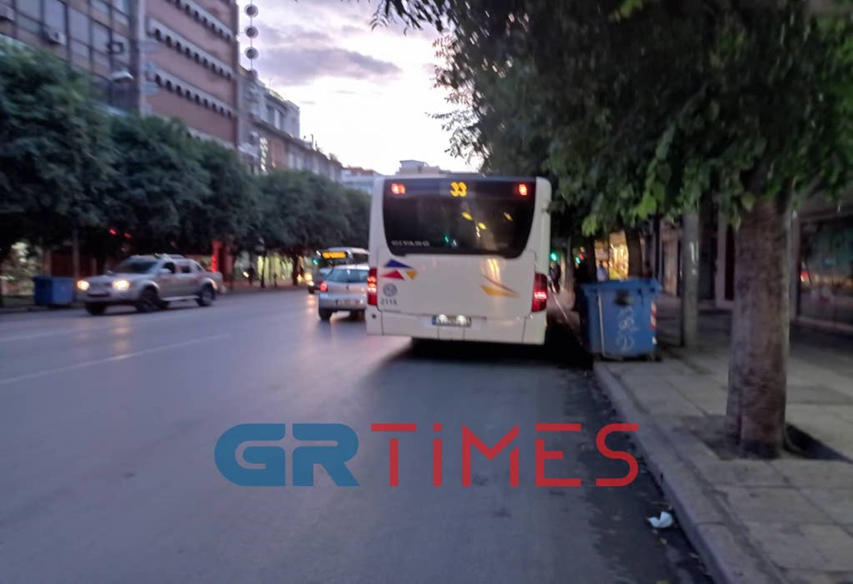 Θεσσαλονίκη: Έβγαλαν μαχαίρι σε ελεγκτές του ΟΑΣΘ επειδή τους ζήτησαν το εισιτήριό τους