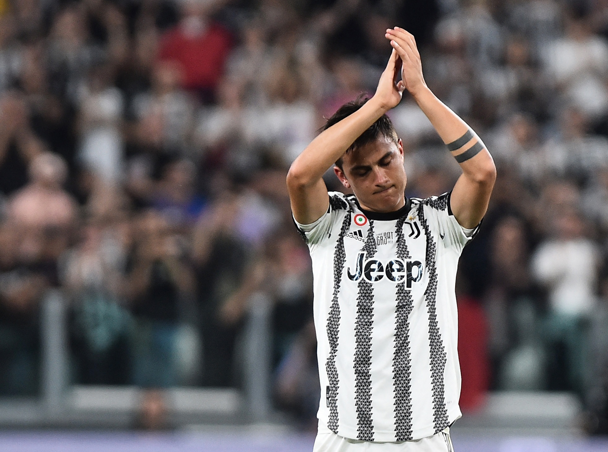 Soccer Football - Serie A - Juventus v Lazio - Allianz Stadium, Turin, Italy - May 16, 2022 Juventus' Paulo Dybala applauds fans after being substituted REUTERS
