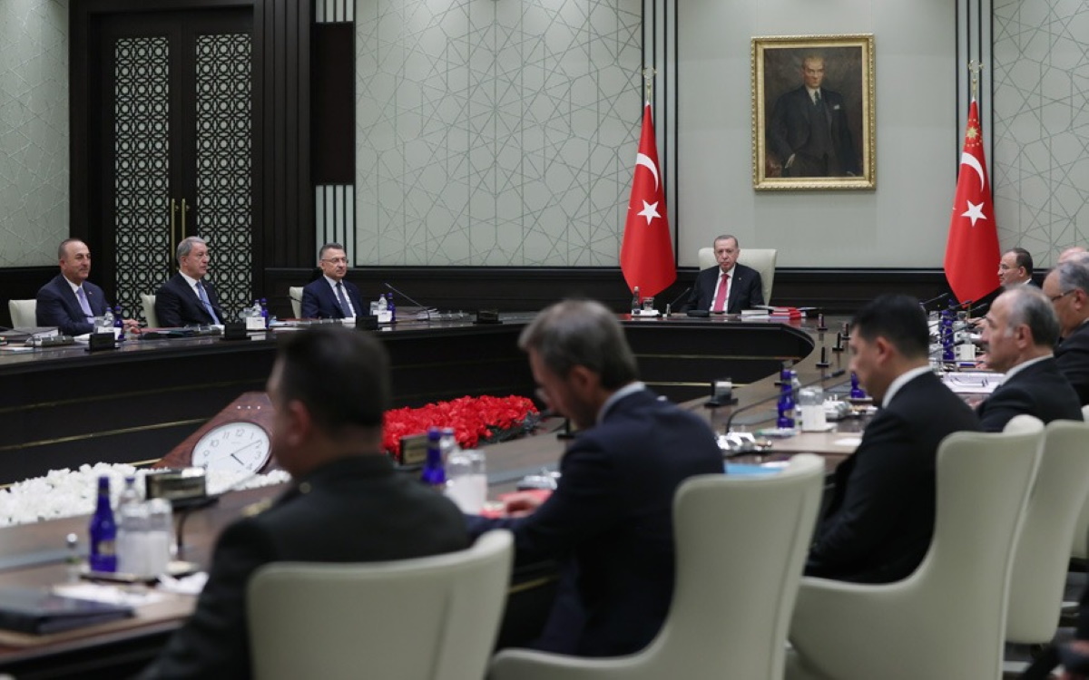 Τουρκία: Οργιάζουν οι φήμες για capital controls και πρόωρες εκλογές