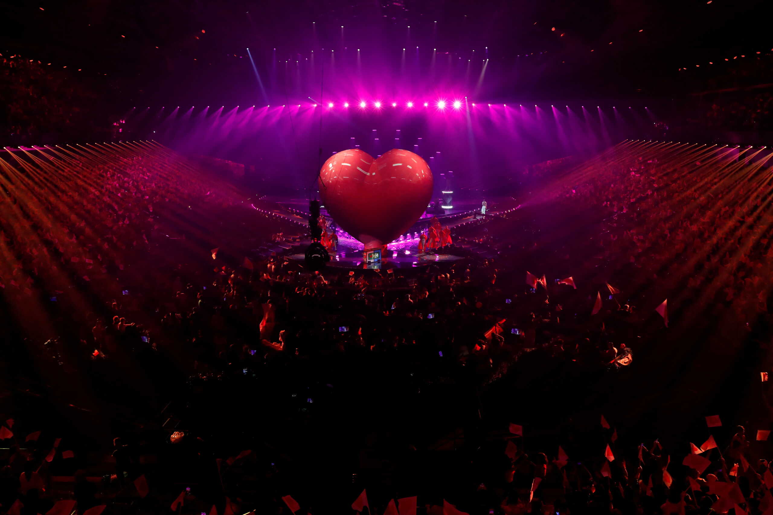 Host Mika performs during the final of the 2022 Eurovision Song Contest in Turin, Italy, May 14, 2022. REUTERS