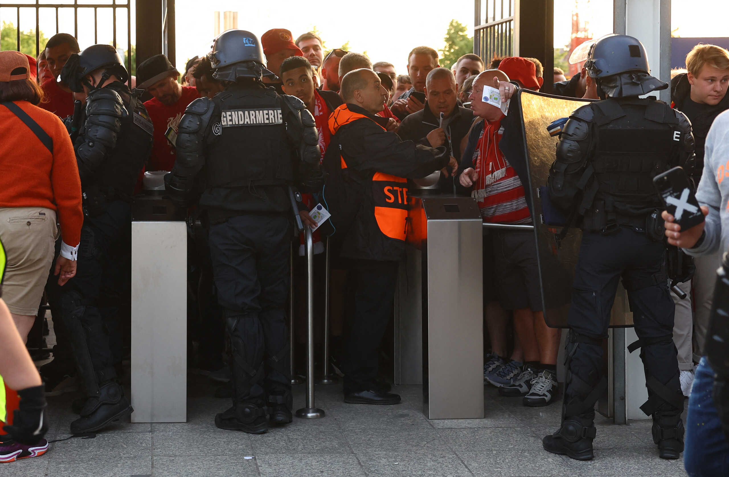 Τελικός Champions League: Χιλιάδες οπαδοί της Λίβερπουλ προσπάθησαν να κάνουν ντου στο γήπεδο