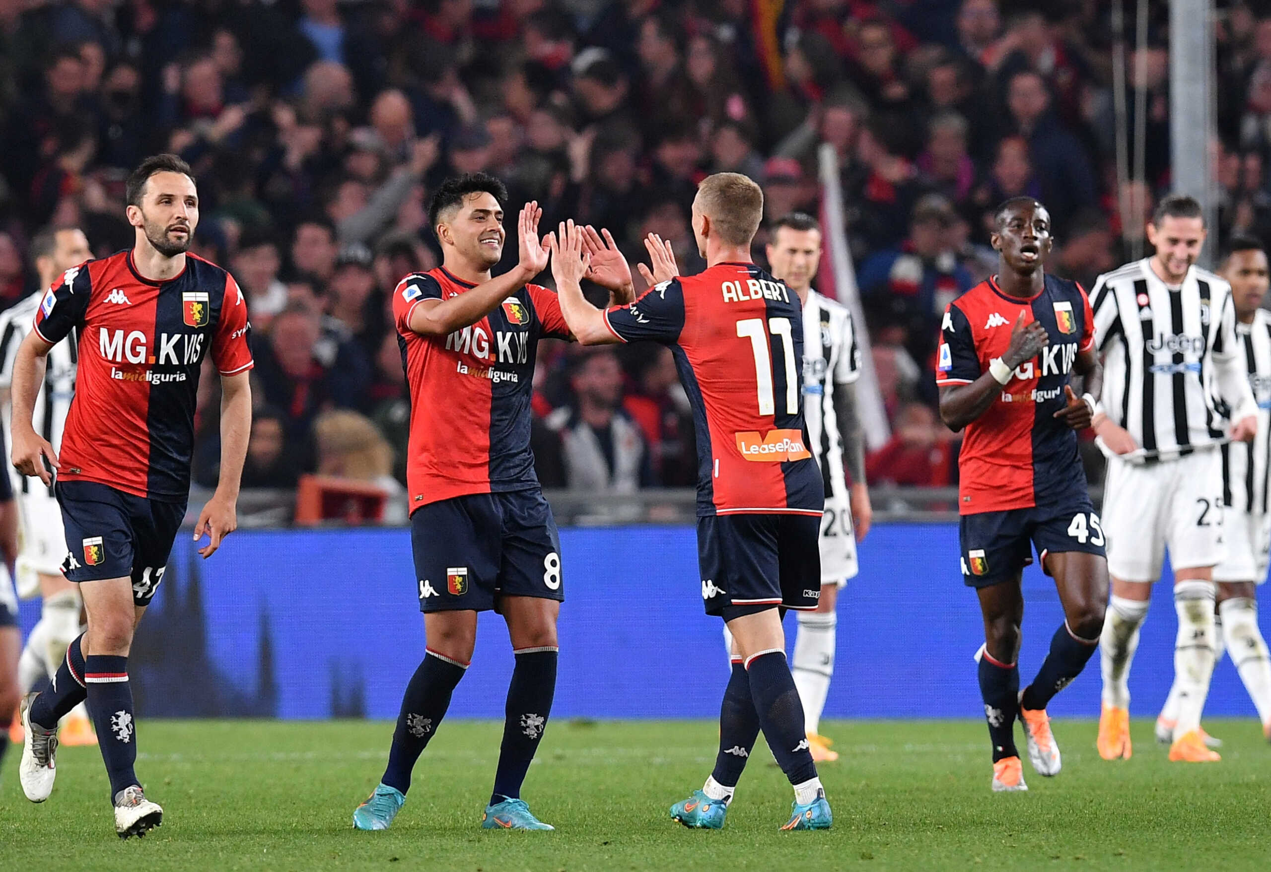 Soccer Football - Serie A - Genoa v Juventus - Stadio Comunale Luigi Ferraris, Genoa, Italy - May 6, 2022  Genoa's Albert Gudmundsson celebrates scoring their first goal with Nadiem Amiri REUTERS