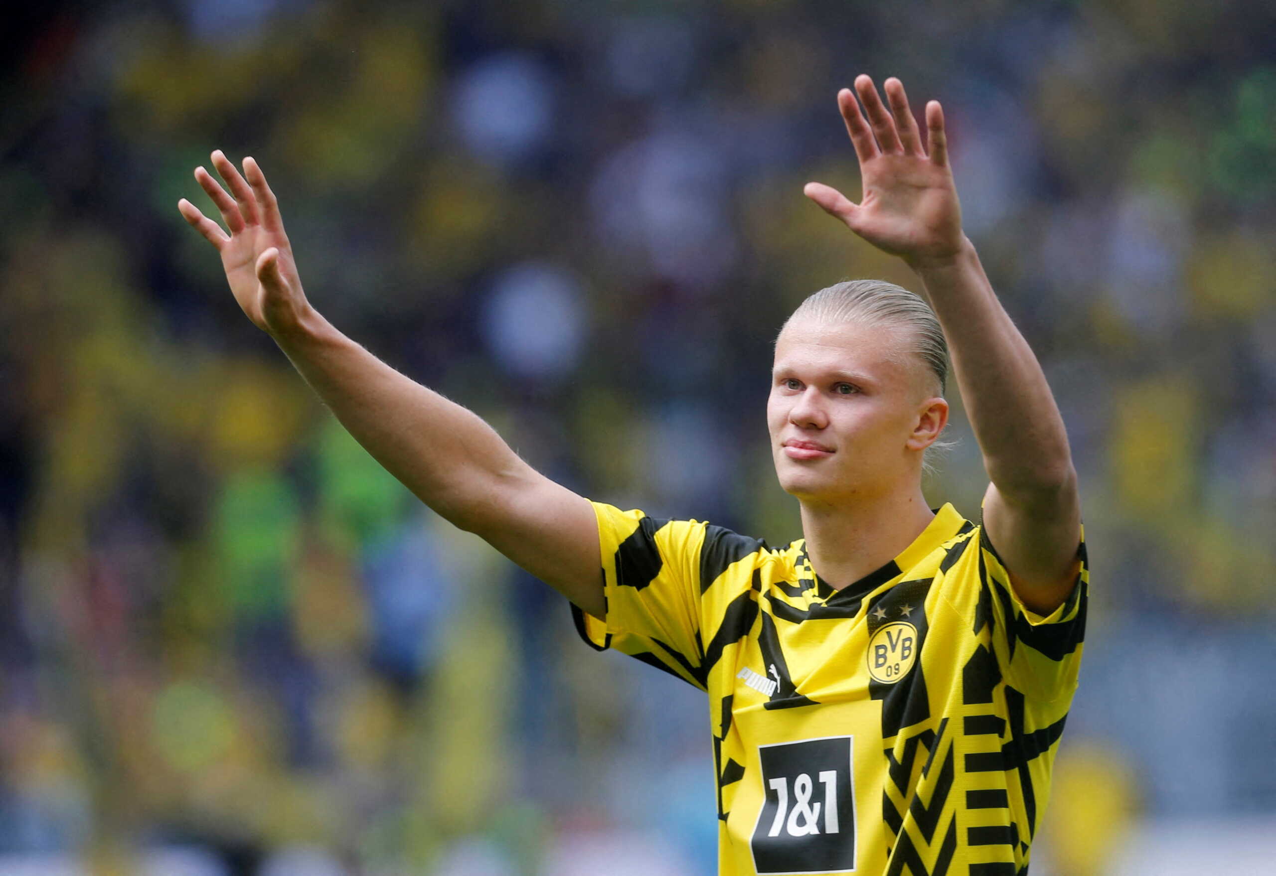 Soccer Football - Bundesliga - Borussia Dortmund v Hertha BSC - Signal Iduna Park, Dortmund, Germany - May 14, 2022  Borussia Dortmund's Erling Braut Haaland says goodbye to the fans before playing his last match REUTERS