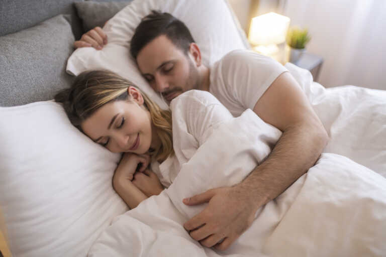 Καρδιά: Όσα πρέπει να γνωρίζουν όσοι πέφτουν για ύπνο μεταξύ 10 και 11 το βράδυ – Τι λένε οι επιστήμονες