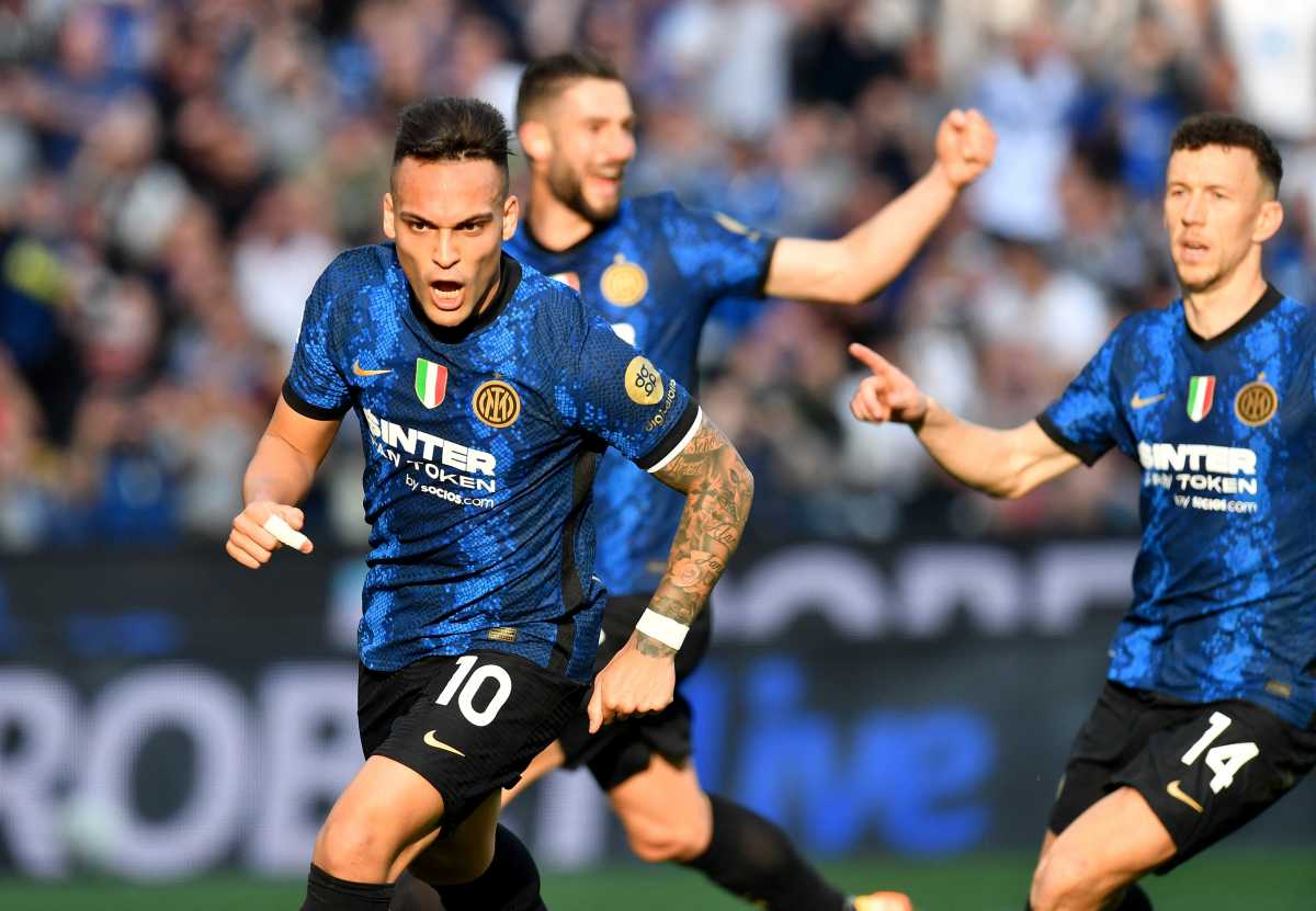 Soccer Football - Serie A - Udinese v Inter Milan - Dacia Arena, Udine, Italy - May 1, 2022  Inter Milan's Lautaro Martinez celebrates scoring their second goal with Ivan Perisic REUTERS
