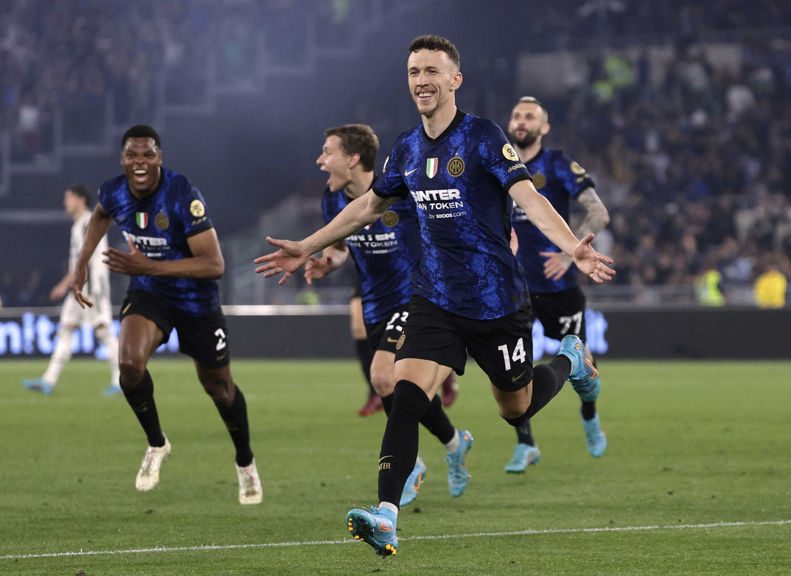 Soccer Football - Coppa Italia - Final - Juventus v Inter Milan - Stadio Olimpico, Rome, Italy - May 11, 2022 Inter Milan's Ivan Perisic celebrates scoring their fourth goal REUTERS