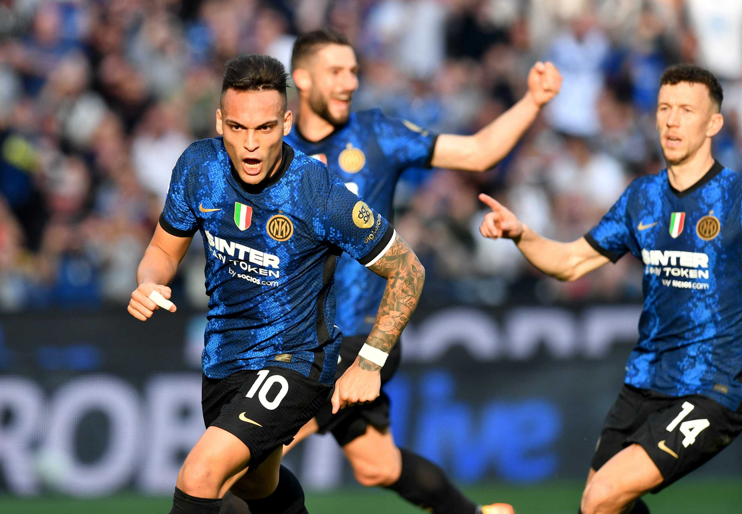 Soccer Football - Serie A - Udinese v Inter Milan - Dacia Arena, Udine, Italy - May 1, 2022  Inter Milan's Lautaro Martinez celebrates scoring their second goal with Ivan Perisic REUTERS