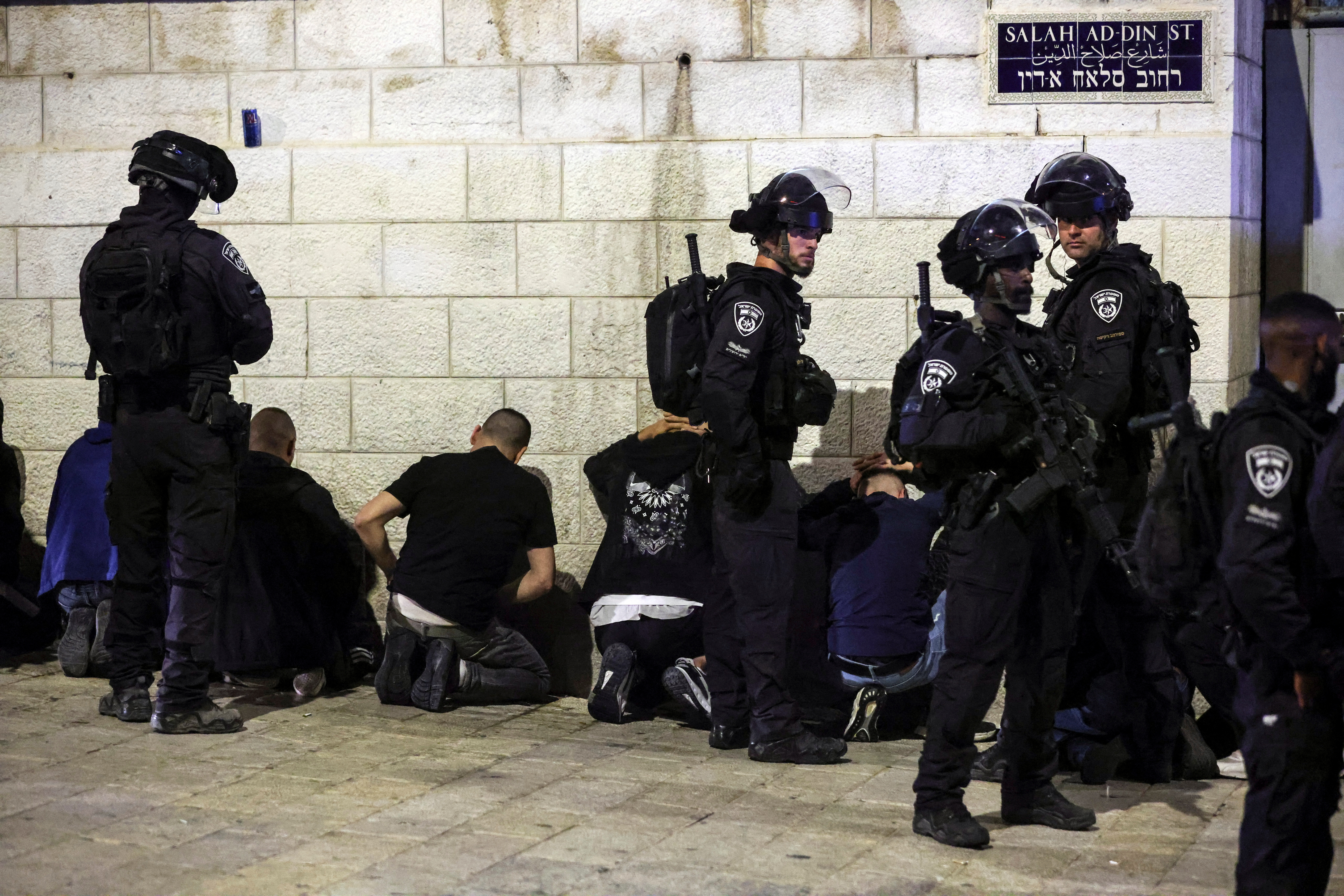 Ισραήλ: Συγκρούσεις, τραυματισμοί και συλλήψεις στην κηδεία Παλαιστίνιου στην Ιερουσαλήμ