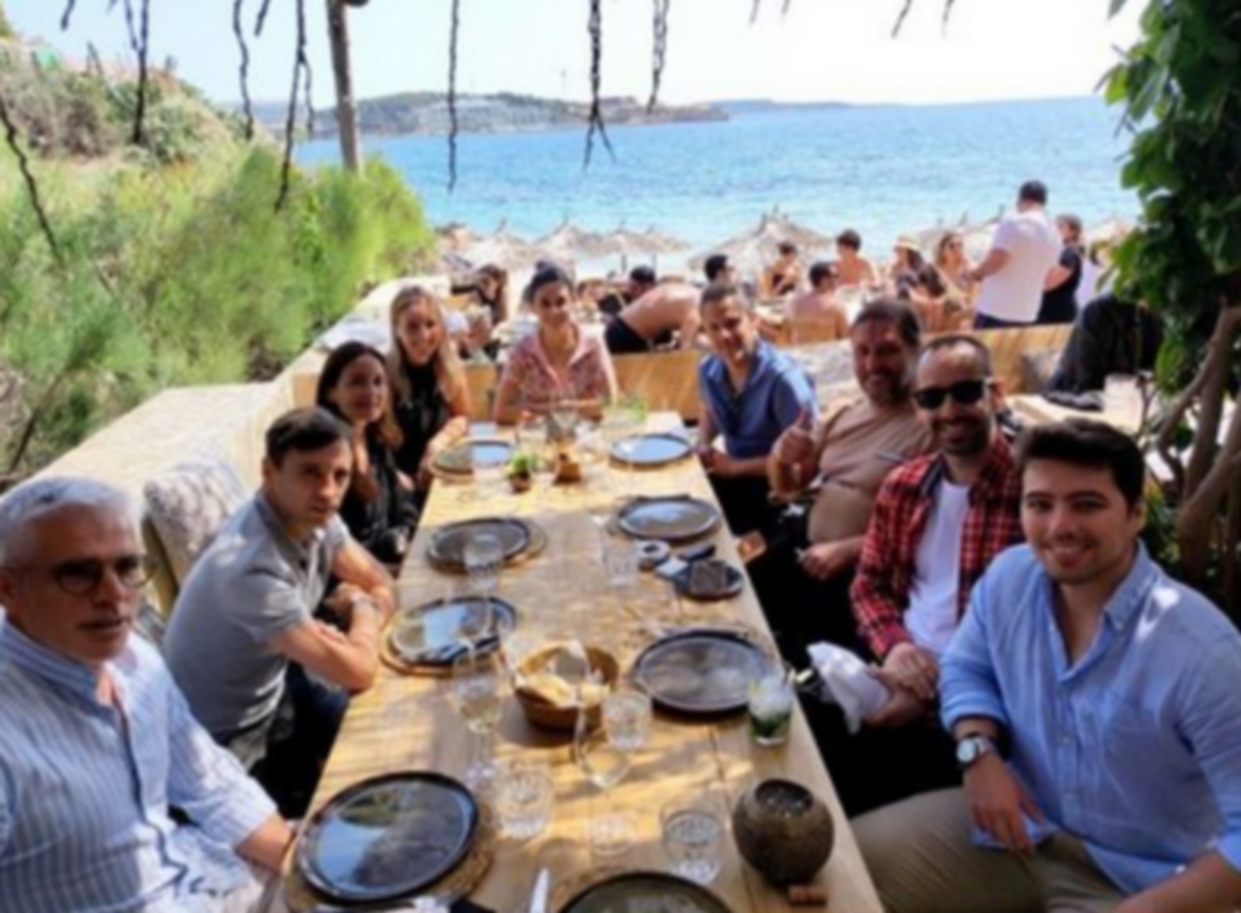 Ολυμπιακός: Γεύμα δίπλα στη θάλασσα για τον Πέδρο Μαρτίνς και τους βοηθούς του